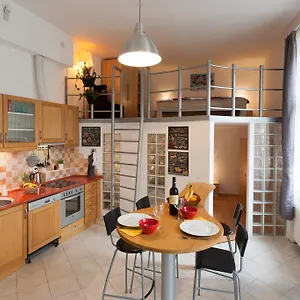 feel-at-home-apartment.inbudapesthotels.com/