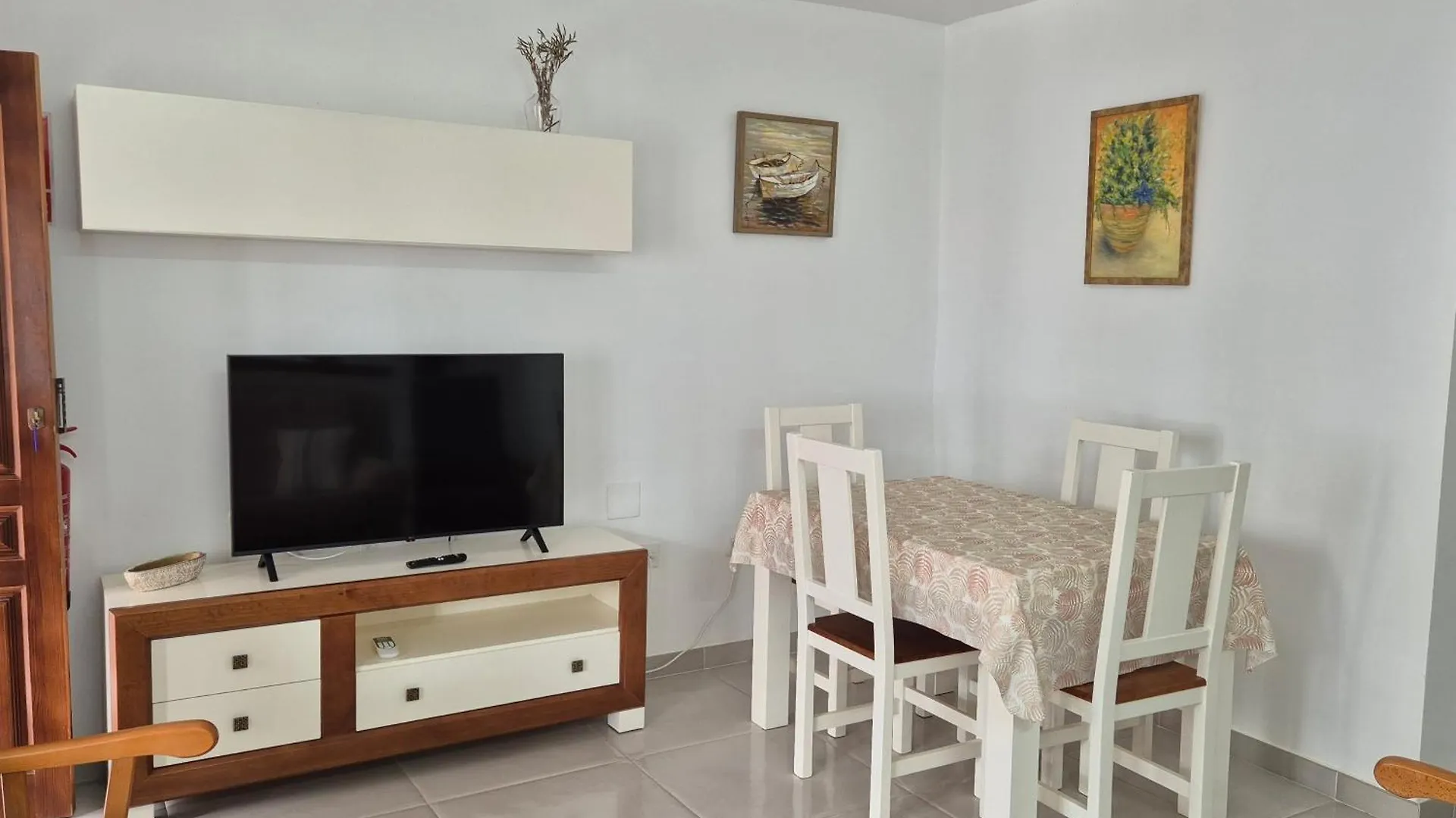 Apartamentos Bajel Carboneras